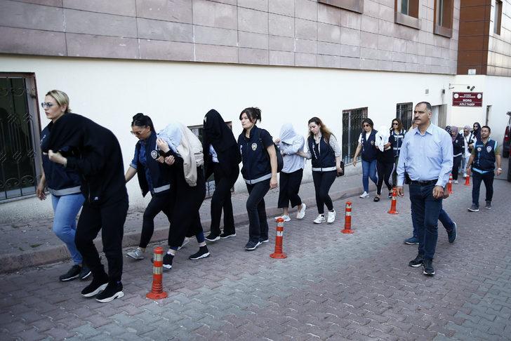 Kayseri'deki fuhuş operasyonunda 14 şüpheli adliyeye sevk edildi G5
