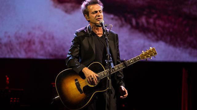 Teoman, 29. İstanbul Caz Festivali kapsamında sahne aldı