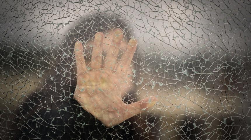 Eşi uyuyunca 15 yaşındaki baldızına tecavüz etmişti! Detaylar mide bulandırdı 