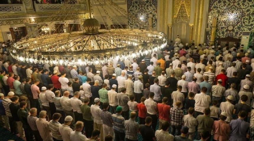 2022 Kurban Bayramı saat ka&ccedil;ta kılınacak? Elazığ, Erzincan, Eskişehir Kurban Bayramı namaz saatleri bilgisi 2022 Diyanet!