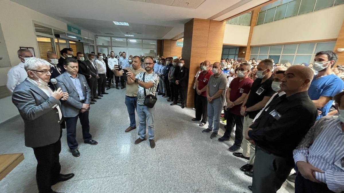 Silahlı saldırıda &ouml;len doktor, Karab&uuml;k'teki eski &ccedil;alıştığı hastanede anıldı