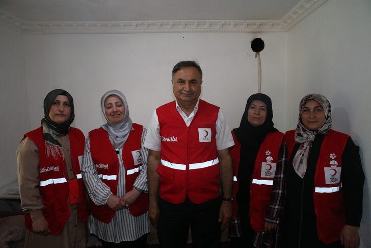 Türk Kızılayın kadın gönüllüleri "kardeş aileleri"nin ihtiyaçlarını karşılıyor G5