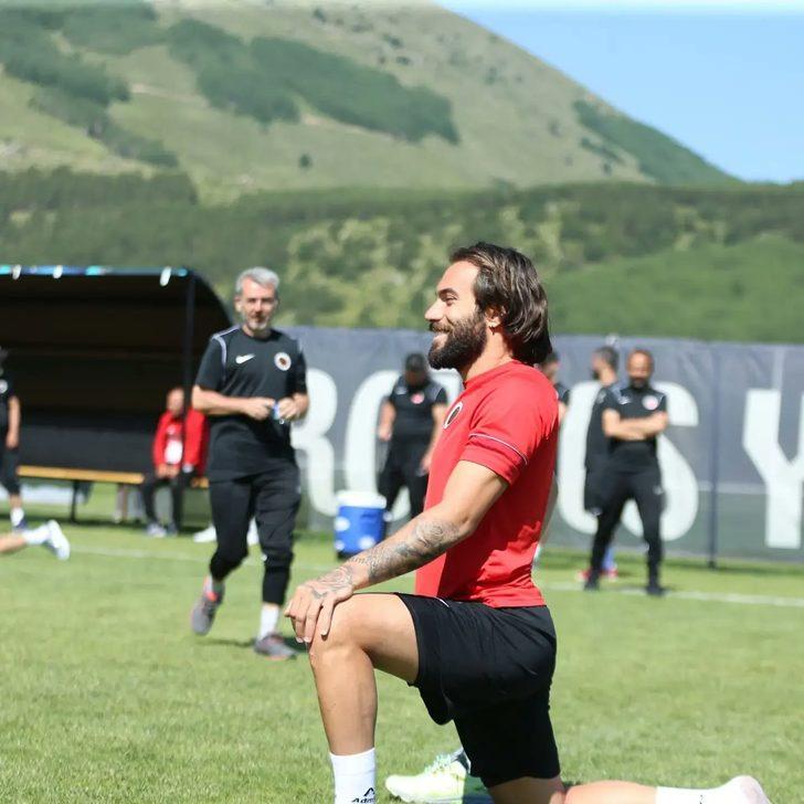 Gençlerbirliği, Erciyes kampını tamamlayarak Ankara'ya döndü G4