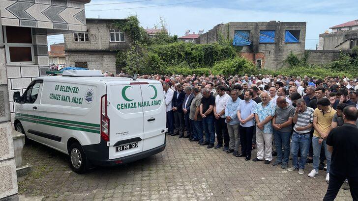 Trabzon'da denizde boğulan gencin cenazesi defnedildi G3
