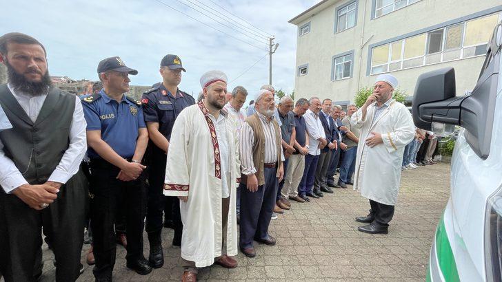 Trabzon'da denizde boğulan gencin cenazesi defnedildi G4