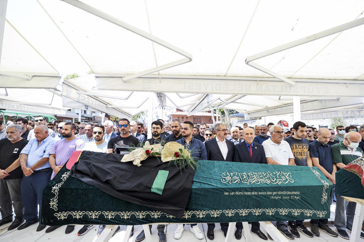 Bakırk&ouml;y'deki silahlı saldırıda hayatını kaybeden avukat Bakırtaş i&ccedil;in cenaze t&ouml;reni d&uuml;zenlendi