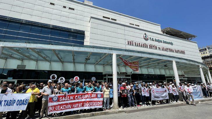 Silahlı saldırıda ölen doktor için Karabük'te gıyabi cenaze namazı kılındı G2