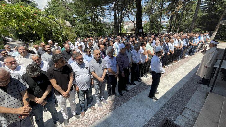 Silahlı saldırıda ölen doktor için Karabük'te gıyabi cenaze namazı kılındı G3