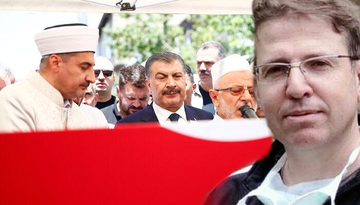 Görev başında katledilen doktor Ekrem Karakaya son yolculuğuna uğurlandı! Kahreden sözler: Siz herhalde Ekrem’e benzettiniz