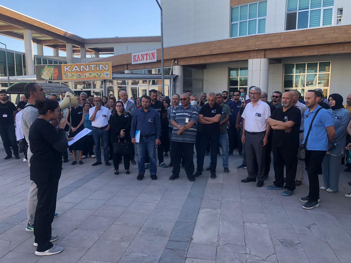 Konya'da hastanede silahlı saldırıda doktorun &ouml;ld&uuml;r&uuml;lmesine tepki