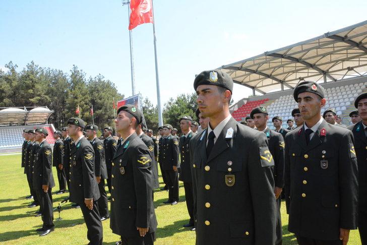 Balıkesir'de 18. Dönem ASTTASAK Eğitimi Yemin Töreni düzenlendi G1