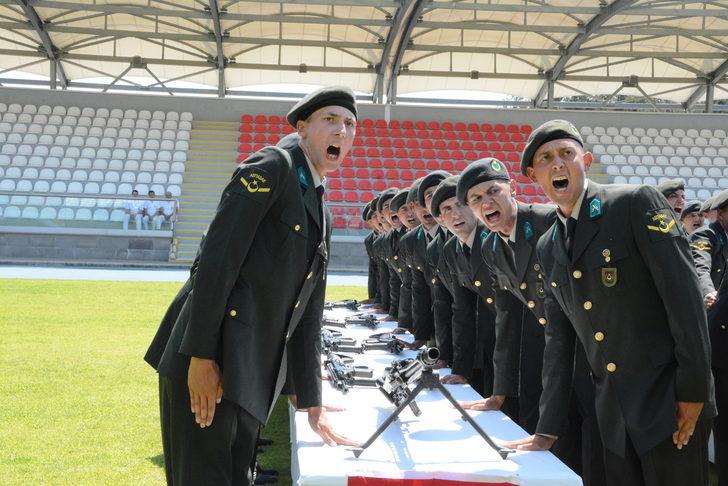 Balıkesir'de 18. Dönem ASTTASAK Eğitimi Yemin Töreni düzenlendi G4