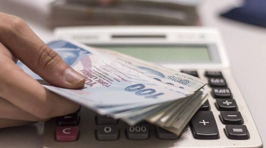Yüksek enflasyon tüketici kredilerini patlattı! Kamu bankası sınırlıyor, özel bankalarda ise...