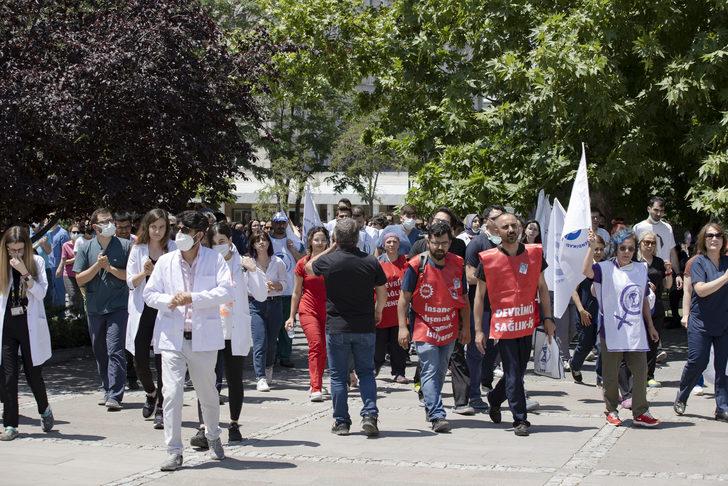 TTB'ye üye doktorlar, Konya'da meslektaşlarının öldürülmesine tepki için iş bıraktı G3
