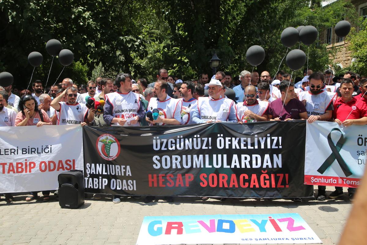 Konya'daki silahlı saldırıda doktorun &ouml;ld&uuml;r&uuml;lmesine Gaziantep ve Şanlıurfa'dan tepki