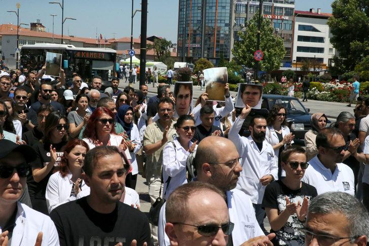 İç Anadolu'da sağlık çalışanlarından Dr. Ekrem Karakaya'nın öldürülmesine tepki G5