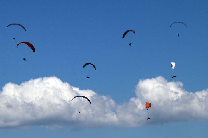 Çankırı'da yamaç paraşütü mesafe yarışmasının final uçuşu yapıldı G3