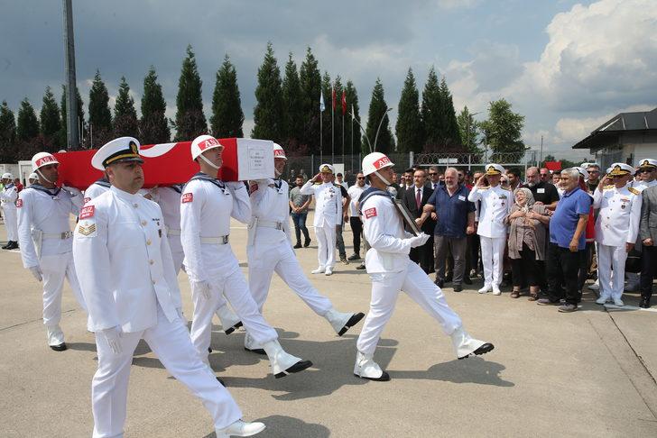 Şehit Piyade Uzman Çavuş Sarı'nın naaşı Kocaeli'ye getirildi G5