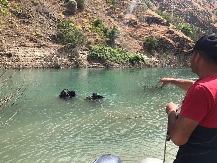 Siirt'te Müküs Çayı'na düşen hemşireyi arama çalışması sürüyor G2