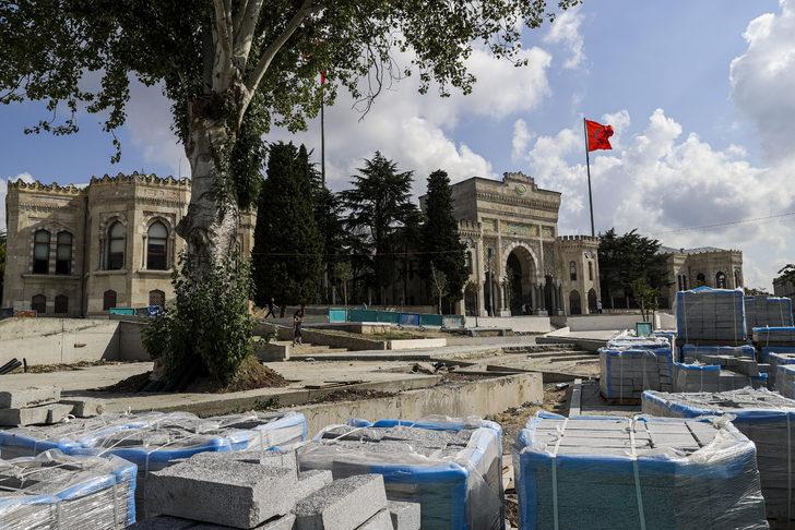 Beyazıt Meydanı çevre düzenlemesinde hatalı taş döşenmesi tepki çekiyor G2