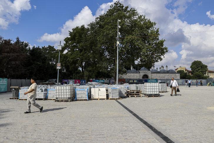 Beyazıt Meydanı çevre düzenlemesinde hatalı taş döşenmesi tepki çekiyor G5