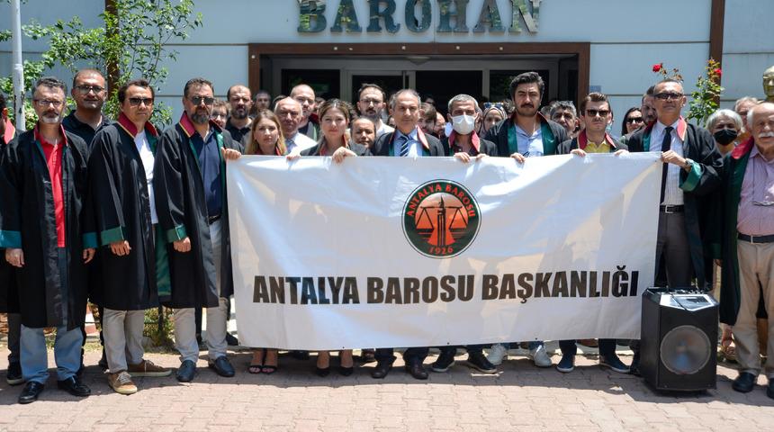 Avukat Servet Bakırtaş'ın öldürülmesi Antalya, Burdur ve Isparta'da protesto edildi