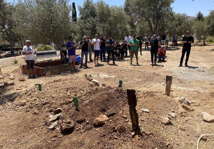 Bodrum'da kum çuvalında bulunan kişinin cenazesi toprağa verildi G3