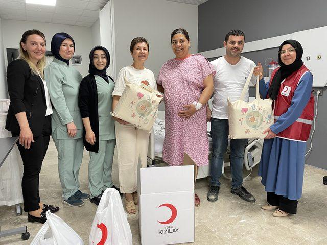 Türk Kızılaydan Bartın'da selden etkilenen anne adaylarına yardım eli