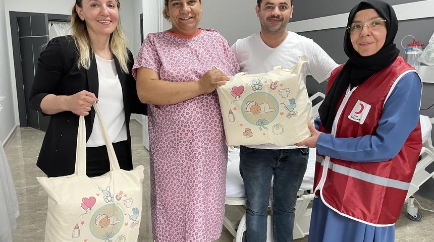 Türk Kızılaydan Bartın'da selden etkilenen anne adaylarına yardım eli