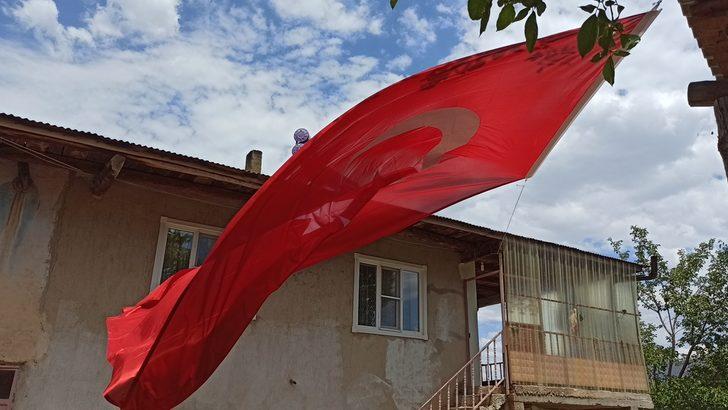 Şehit Piyade Uzman Çavuş Yıldırım'ın Kahramanmaraş'taki ailesine şehadet haberi verildi G2