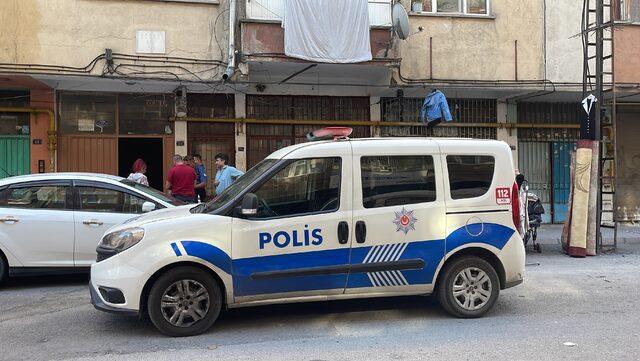 Kayseri'de babasının kız arkadaşını bıçakla yaralayan kadın gözaltına alındı