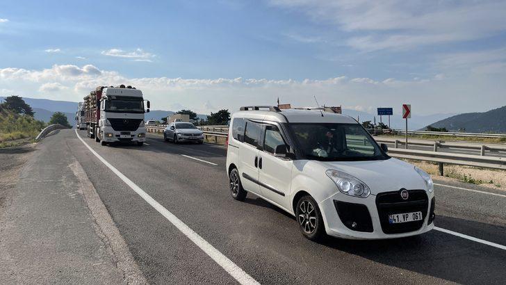 İstanbul'u Karadeniz illerine bağlayan D-100'de akıcı bayram trafiği oluştu G1