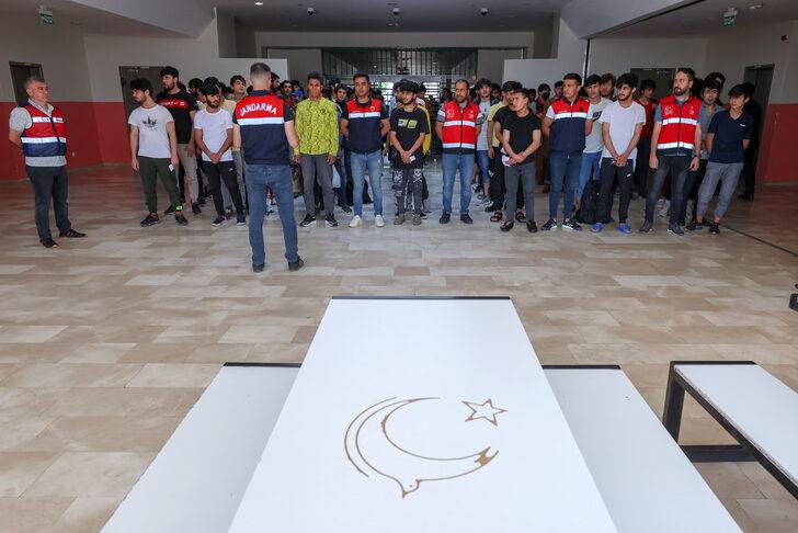 Van'da 408 düzensiz göçmenin uçakla ülkelerine gönderilmesine başlandı G1