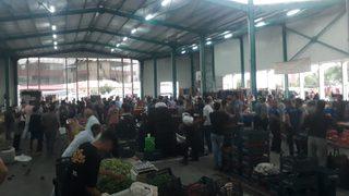 Mersin'de semt pazarında çıkan silahlı ve bıçaklı kavgada 10 kişi yaralandı