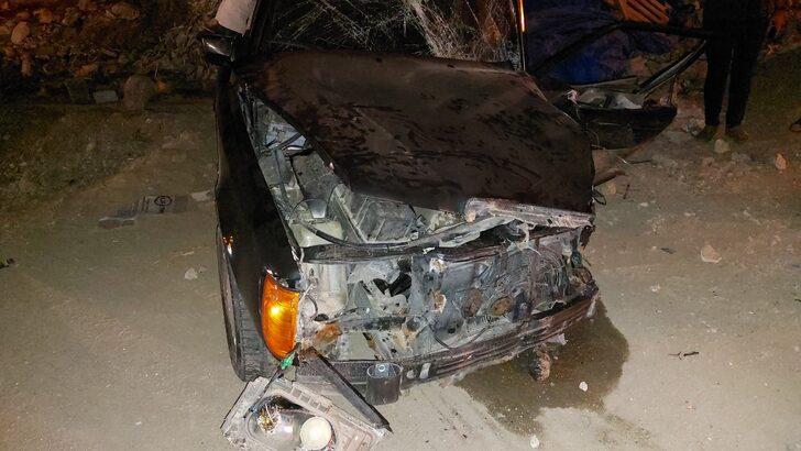 Hatay'da iki otomobilin çarpışması sonucu 3 kişi yaralandı G3