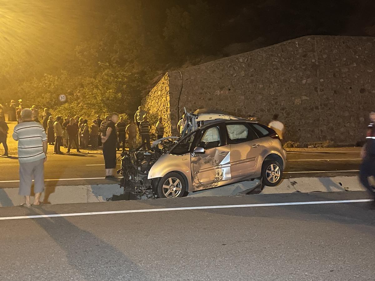 Zonguldak'ta otomobil ile trakt&ouml;r&uuml;n &ccedil;arpıştığı kazada 1 kişi &ouml;ld&uuml;, 7 kişi yaralandı