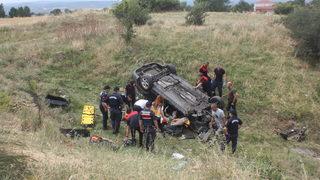 Edirne'de şarampole devrilen otomobildeki 4 kişi yaralandı