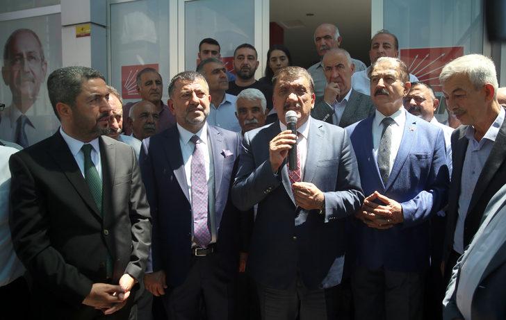 CHP Genel Başkan Yardımcısı Ağbaba, Malatya'da bayramlaşma programına katıldı G3