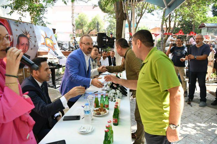 AK Parti Grup Başkanvekili Turan, Çanakkale'de partisinin bayramlaşma törenine katıldı: G5