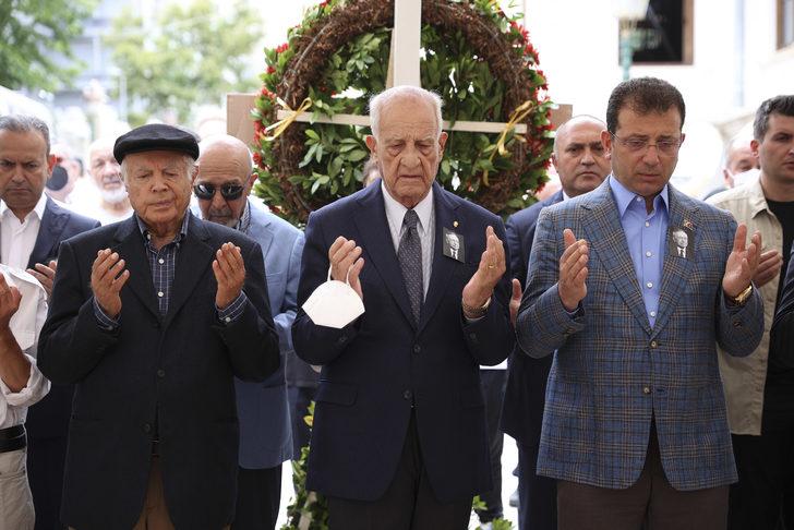 Eski Dışişleri Bakanı Türkmen, İstanbul'da son yolculuğuna uğurlandı G2