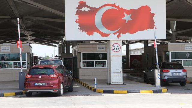 Kapıkule Sınır Kapısı'nda bayram yoğunluğu yaşanıyor