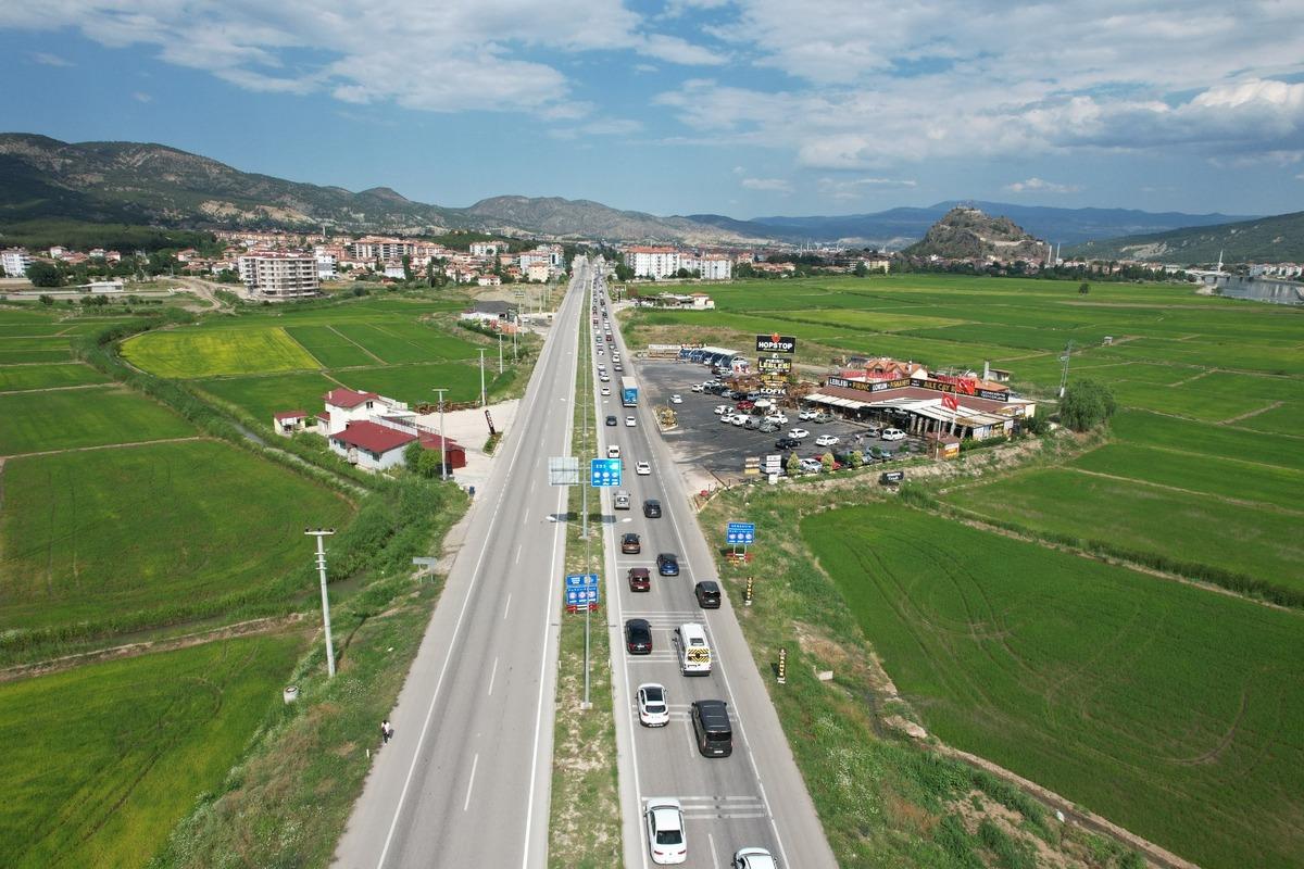 Samsun-Ankara kara yolunda Kurban Bayramı tatili yoğunluğu