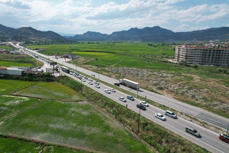 Samsun-Ankara kara yolunda Kurban Bayramı tatili yoğunluğu G5