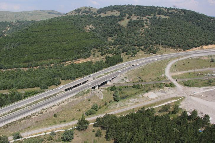 Afyonkarahisar'da bayram yoğunluğu havadan denetlendi G3