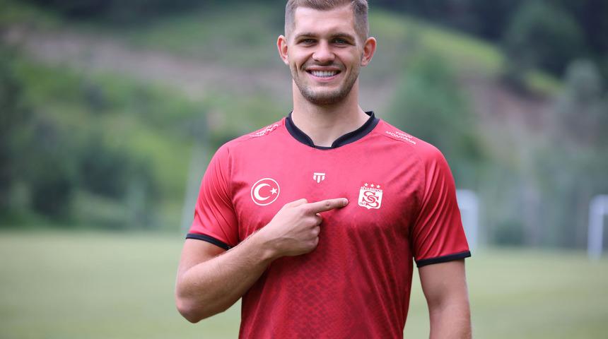 Sivasspor, Polonyalı oyuncu Karol Angielski'yi transfer etti