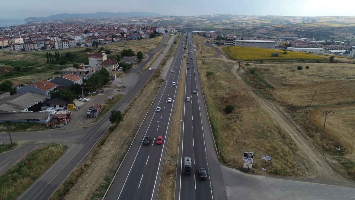 Tekirdağ-İstanbul kara yolunda bayram tatili yoğunluğu