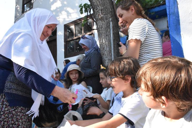 Bilecik'te 6 asırlık "şeker atma" geleneği yeniden yaşatıldı G2