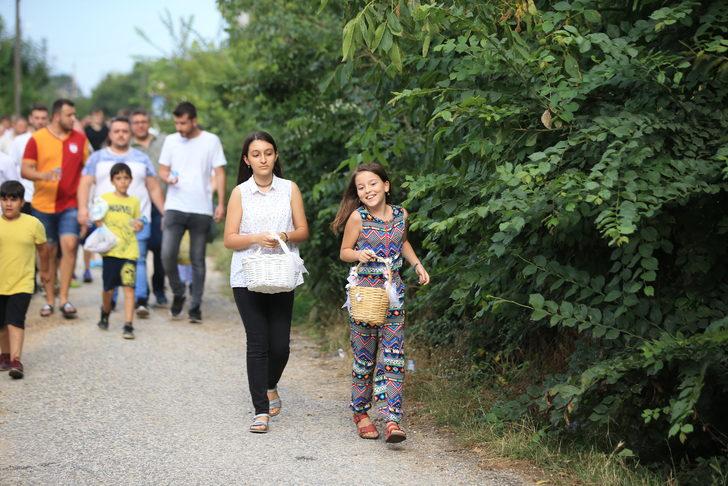 Kırklareli'nde "şeker toplama" geleneği yaşatılıyor G4