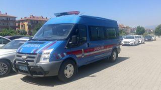 İzmir'de iki aile arasındaki silahlı kavgaya ilişkin yakalanan 3 zanlı tutuklandı