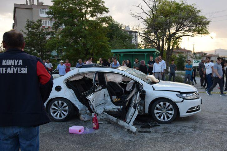 Konya'da iki otomobilin çarpıştığı kazada 13 kişi yaralandı G3